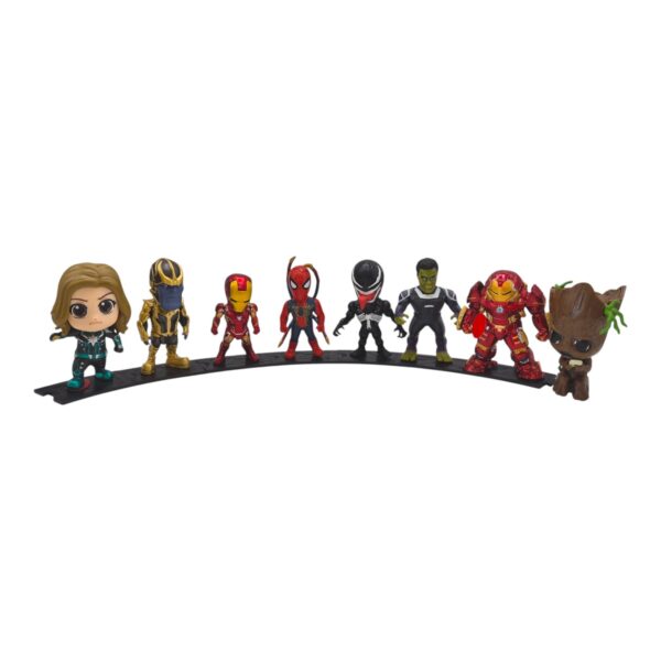 8 броя Високо детайлa фигурa, Avengers, 9 x 5 x 5 cm, опаковка е торбичка